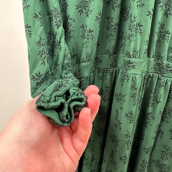 Boden Long Sleeve Maxi Green and Black Floral Dress Size 14 Long - Picture 4 of 9